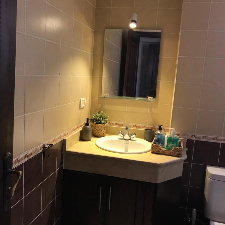 Chalet Marina Wadi Degla Families Only Pool View 2Nd Floor 6 Adults Ain Suchna Exterior foto